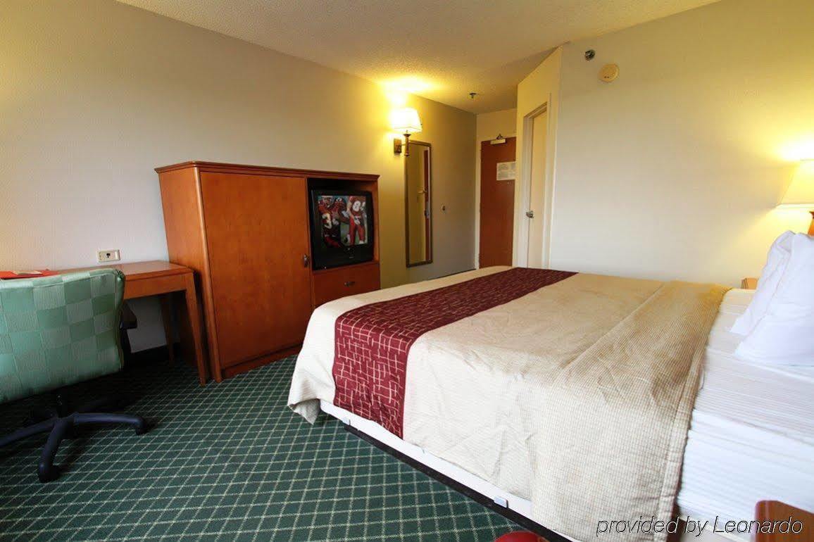 Cedar Rapids Inn Exterior photo